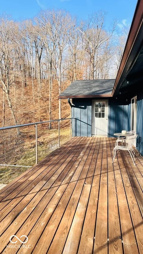 Outdoor living area at 2530 S Glen Cove, Martinsville, IN