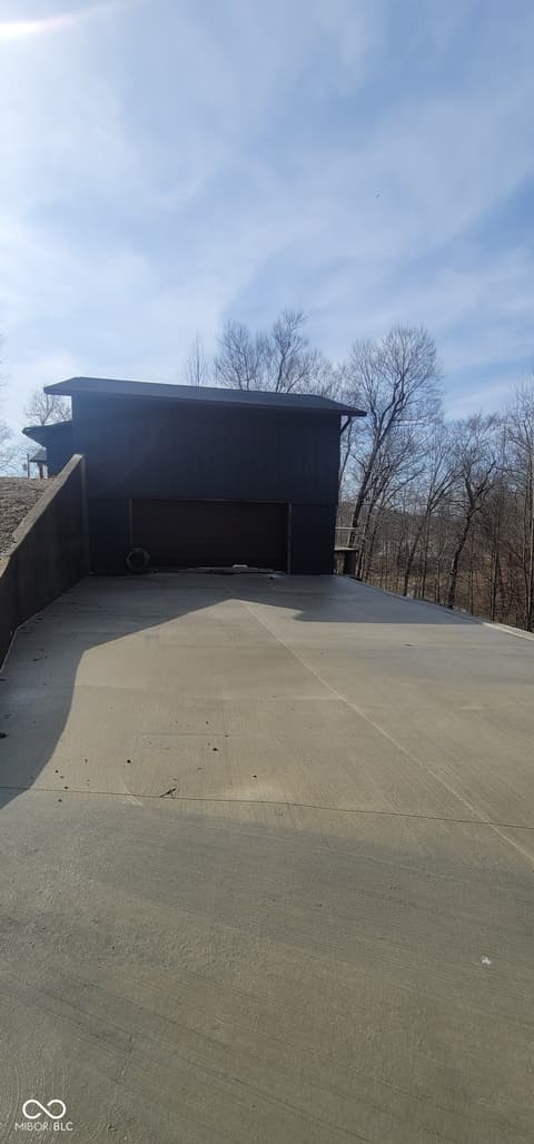Garage at 2530 S Glen Cove, Martinsville, IN