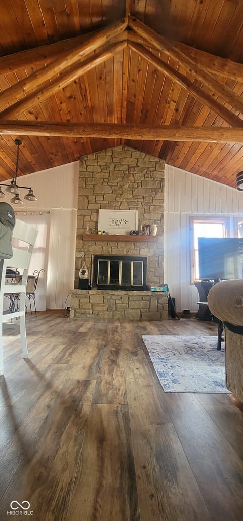 Living room at 2530 S Glen Cove, Martinsville, IN