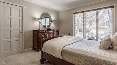 Photo of 8613 Seaward Lane, Indianapolis, IN