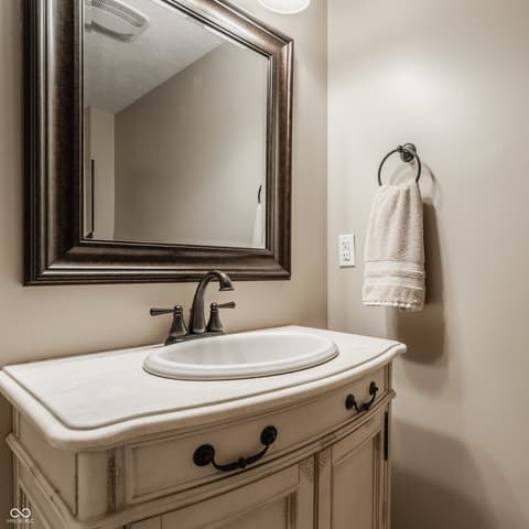 Photo of 8613 Seaward Lane, Indianapolis, IN