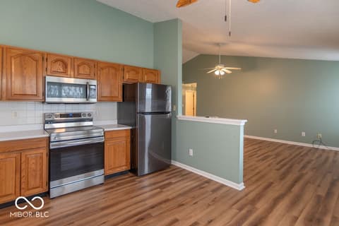 Kitchen at 1005 Honeysuckle Court, Mooresville, IN