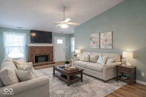 Living room at 1005 Honeysuckle Court, Mooresville, IN