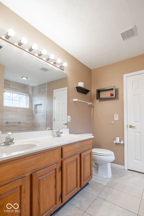 Primary bathroom at 1005 Honeysuckle Court, Mooresville, IN