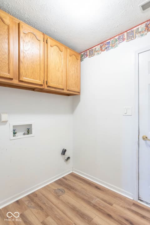 Laundry room at 1005 Honeysuckle Court, Mooresville, IN