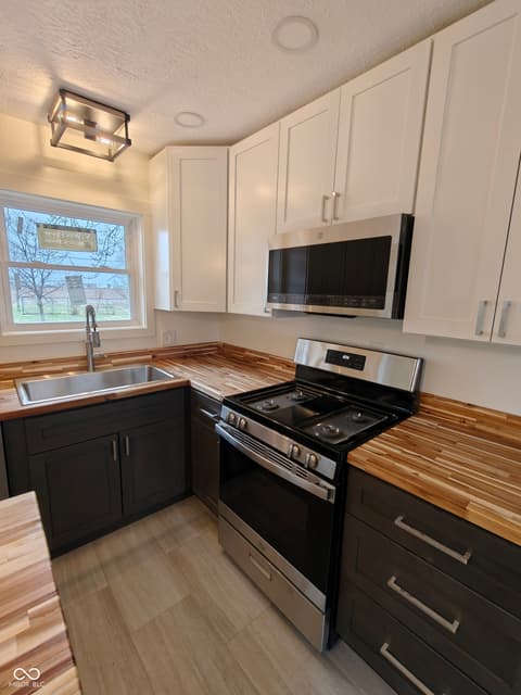 Photo of 2183 S Fairview Drive, Shelbyville, IN