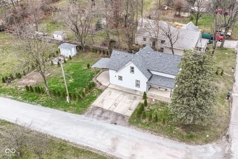 Photo of 207 Linville Avenue, Whitestown, IN
