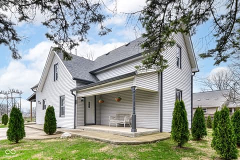 Photo of 207 Linville Avenue, Whitestown, IN