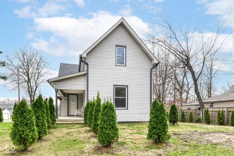 Photo of 207 Linville Avenue, Whitestown, IN