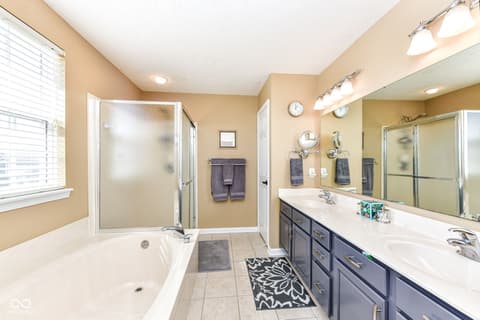 Photo of 4021 Rowlett Place, Carmel, IN