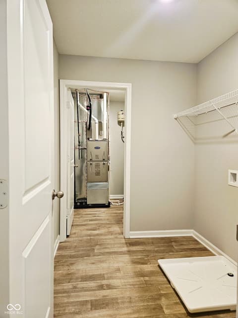 Laundry room at 1932 Downey Lane, Greenfield, IN