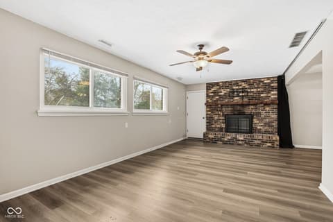 Living room at 11709 Cameron Drive, Fishers, IN