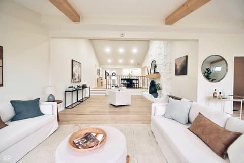 Photo of 10924 Thunderbird Drive, Carmel, IN