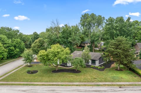 Photo of 10924 Thunderbird Drive, Carmel, IN