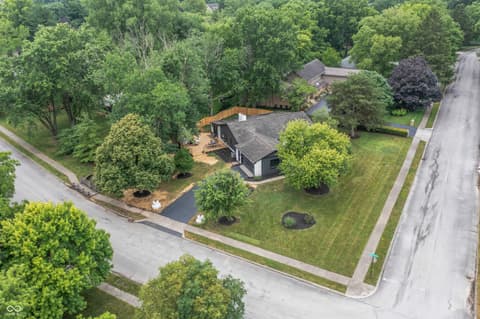 Photo of 10924 Thunderbird Drive, Carmel, IN
