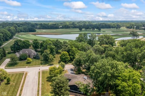 Photo of 10924 Thunderbird Drive, Carmel, IN
