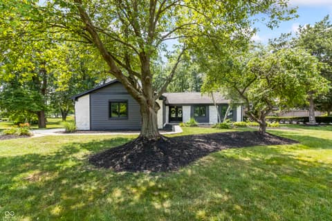 Photo of 10924 Thunderbird Drive, Carmel, IN