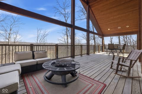 Photo of 4568 State Road 135 S, Nashville, IN