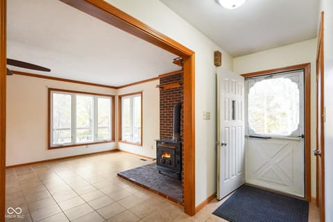 Photo of 2275 Twinlake Drive, Morgantown, IN