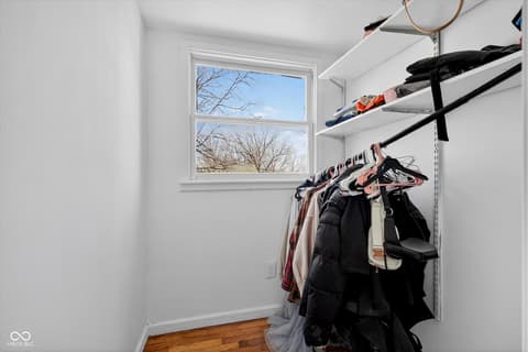 Walk In Closets — 416 W 5th Street W, Greenfield, IN