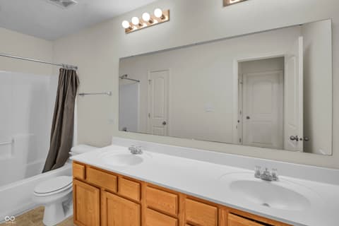 Photo of 2542 Middle View Drive, Columbus, IN