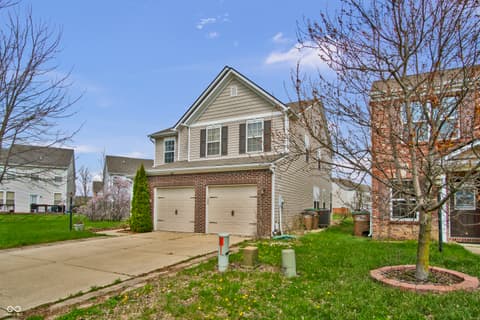 Front exterior at 2542 Middle View Drive, Columbus, IN