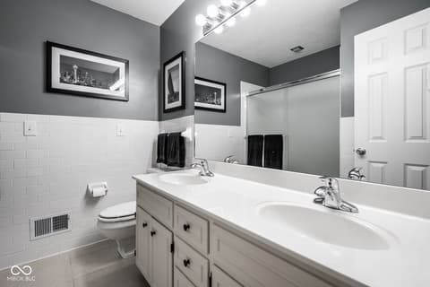 Photo of 12222 Castle Court, Carmel, IN
