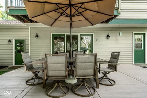 Photo of 12222 Castle Court, Carmel, IN