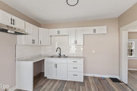 Photo of 320 Lockerbie Street, Mooresville, IN