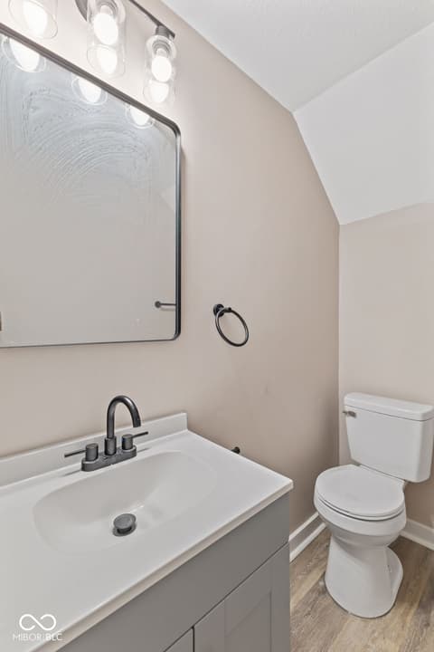 Photo of 320 Lockerbie Street, Mooresville, IN