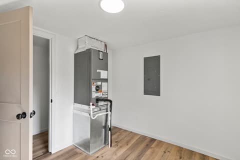 Photo of 285 S Oak Street, Austin, IN
