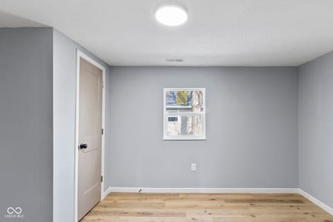 Photo of 285 S Oak Street, Austin, IN