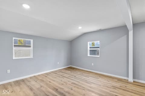Photo of 285 S Oak Street, Austin, IN