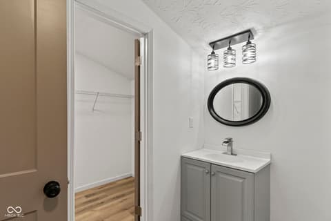 Photo of 285 S Oak Street, Austin, IN