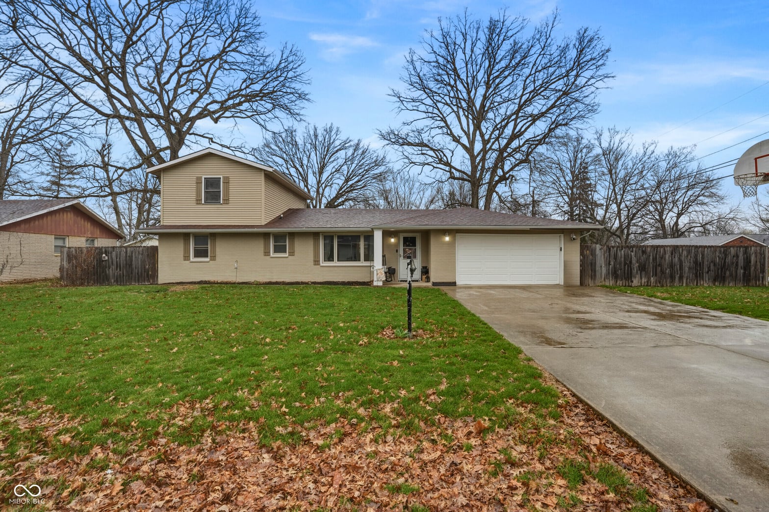 Photo of 202 Cottonwood Drive, Anderson, IN