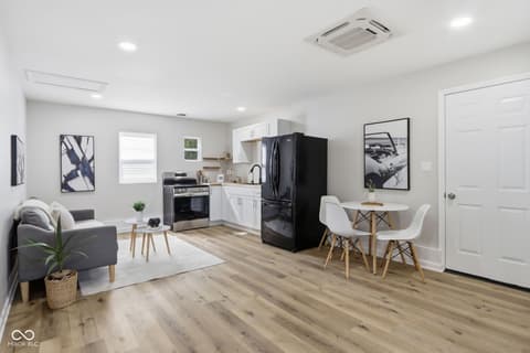 Photo of 4315 E 42nd Street E, Indianapolis, IN