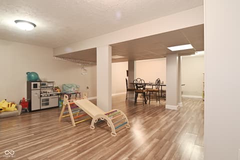Photo of 4763 Oakleigh Court, Greenwood, IN