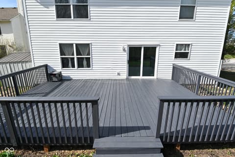 Photo of 4763 Oakleigh Court, Greenwood, IN