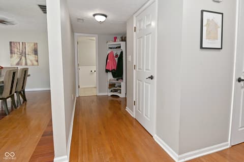 Photo of 4763 Oakleigh Court, Greenwood, IN