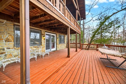 Photo of 9009 Emerald Court, Nashville, IN