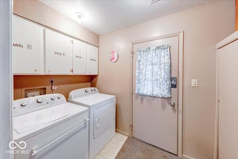 Photo of 926 Ardsley Drive, Indianapolis, IN