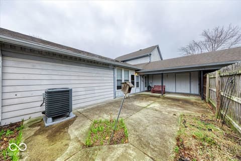 Photo of 926 Ardsley Drive, Indianapolis, IN