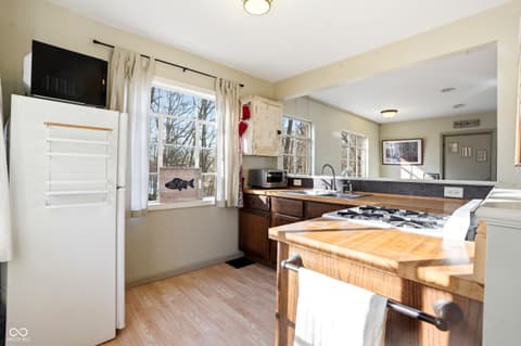 Photo of 427 W Greenwalt Drive, Nineveh, IN