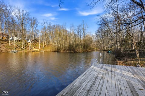 Photo of 427 W Greenwalt Drive, Nineveh, IN