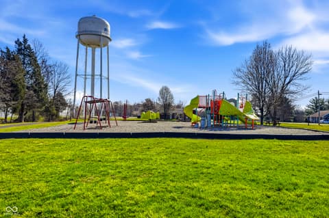 Photo of 427 W Greenwalt Drive, Nineveh, IN