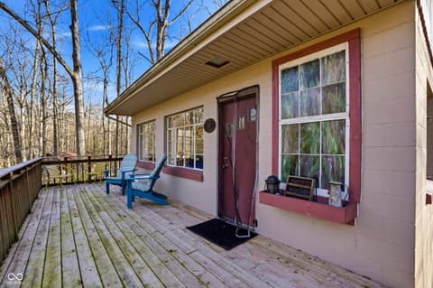 Photo of 427 W Greenwalt Drive, Nineveh, IN