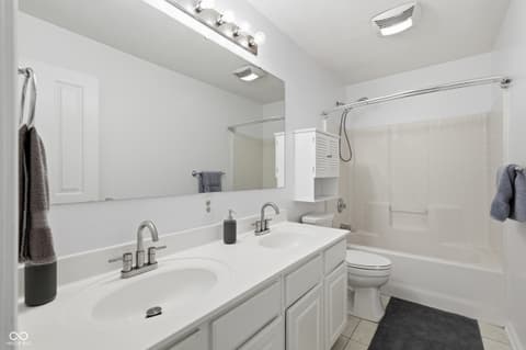 Photo of 1036 Spanish Lake Drive, Avon, IN