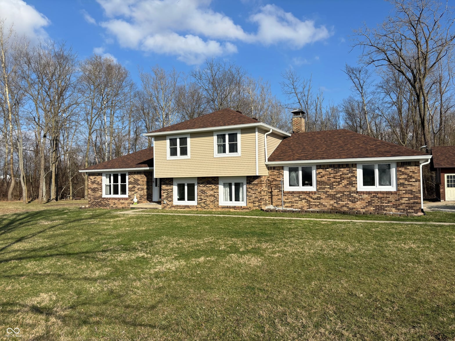 Front exterior at 4202 S 365 E, Rushville, IN