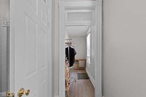 Walk In Closets — 2341 N Kenwood Avenue, Indianapolis, IN