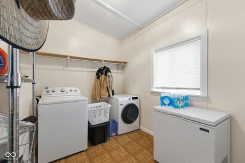 Photo of 154 E Washington Street, Mooresville, IN